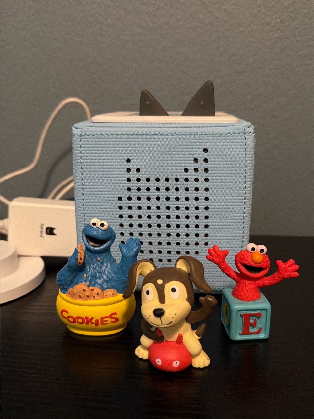 Blue Kids Toniebox Story Speaker with 3 Tonies - Picture 7 of 7